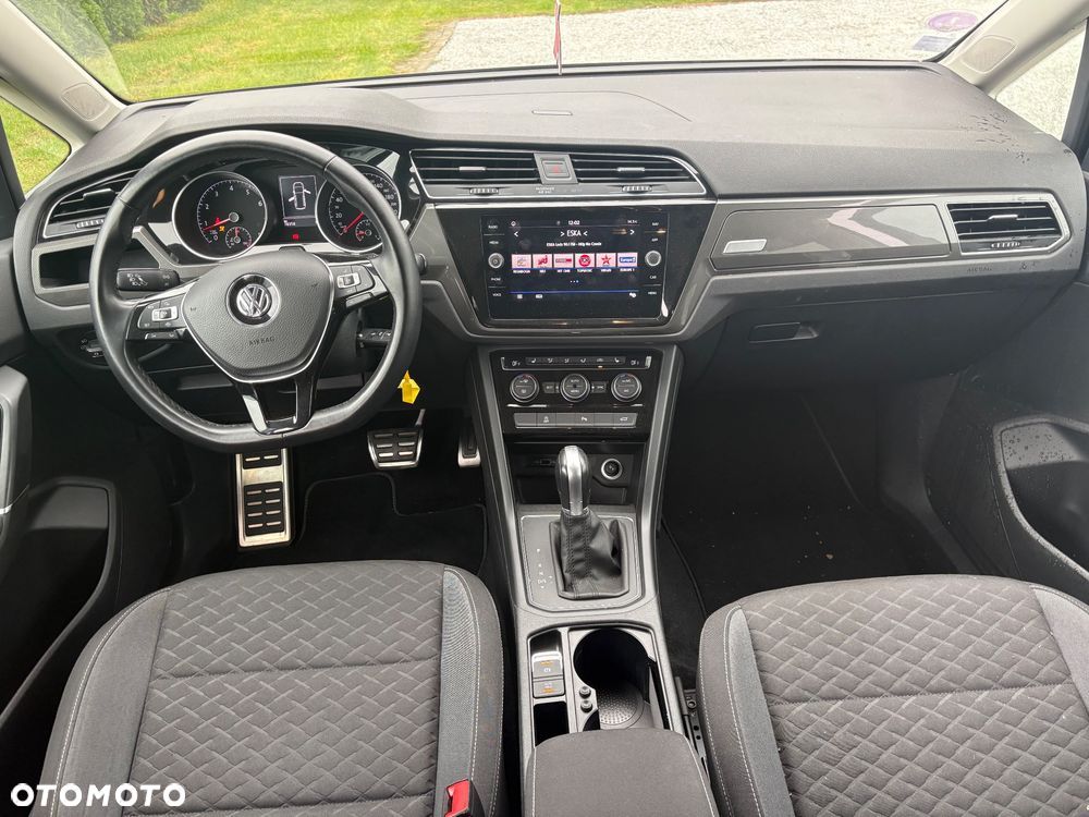 Volkswagen Touran - 15