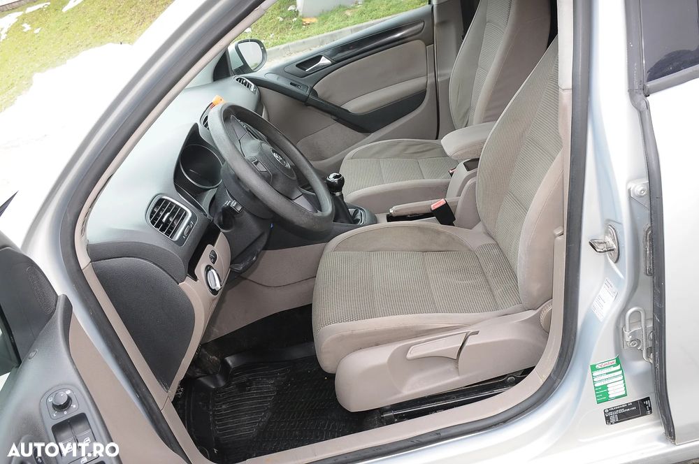 Volkswagen Golf 1.6 TDI DPF Comfortline - 5