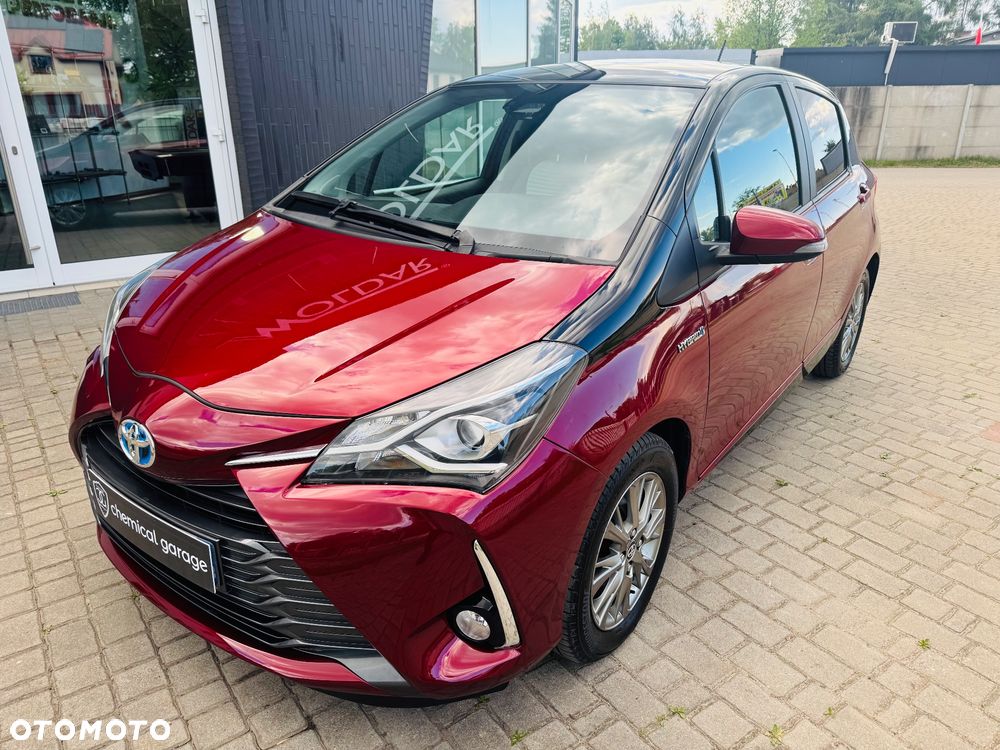 Toyota Yaris Hybrid 100 Premium - 1