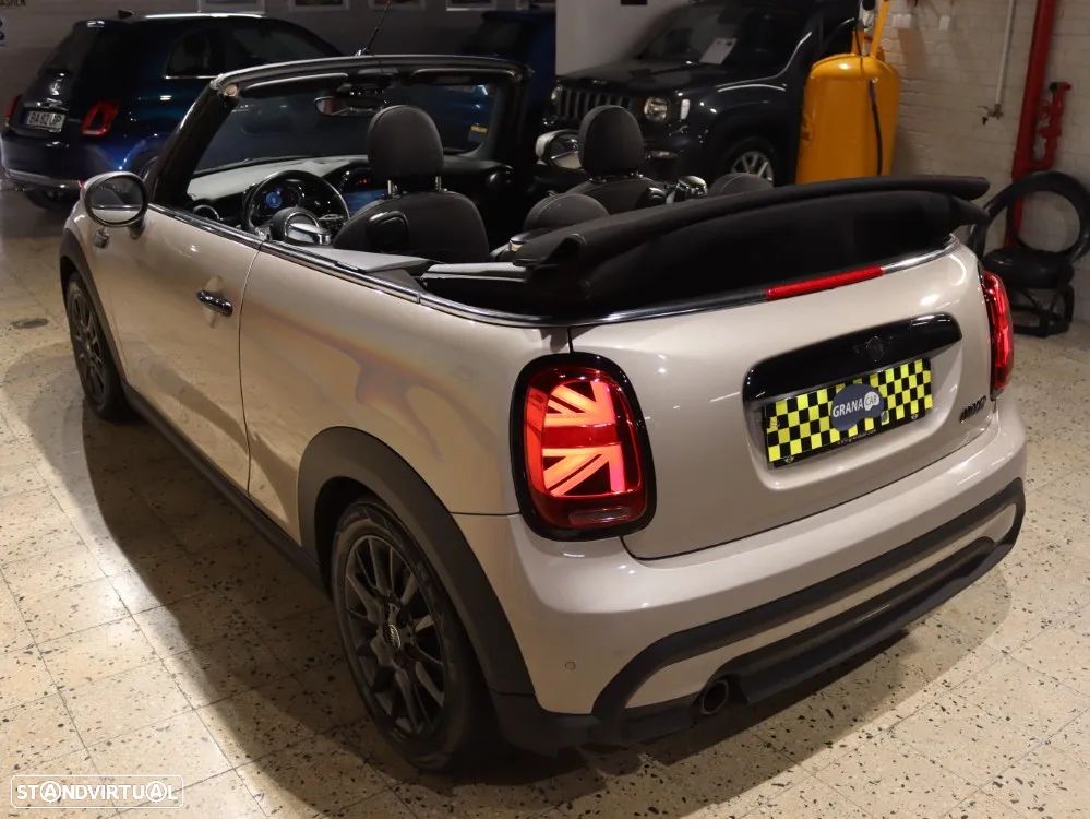 MINI Cabrio Cooper Premium Classic Auto - 10