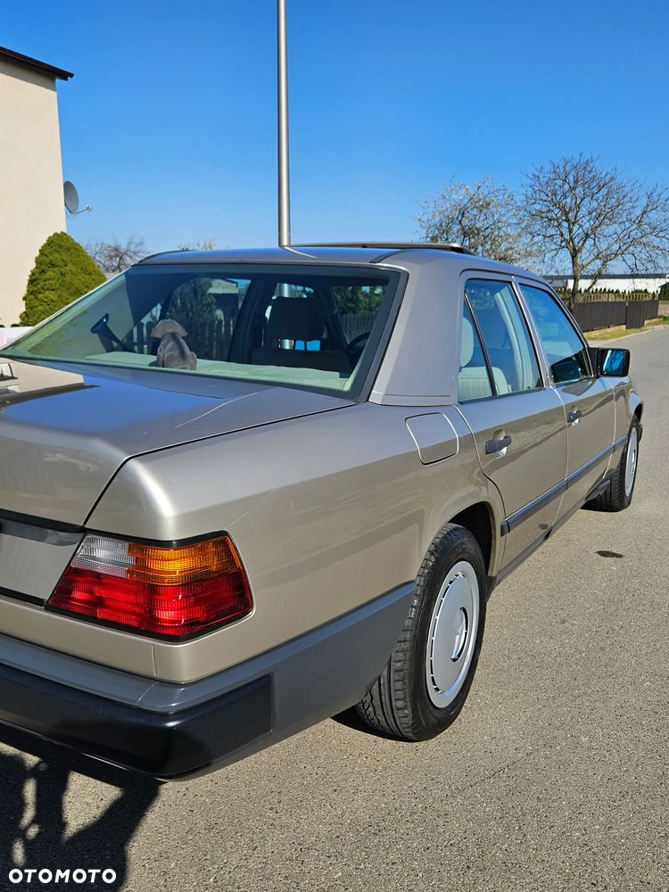 Mercedes-Benz W124 (1984-1993) - 8