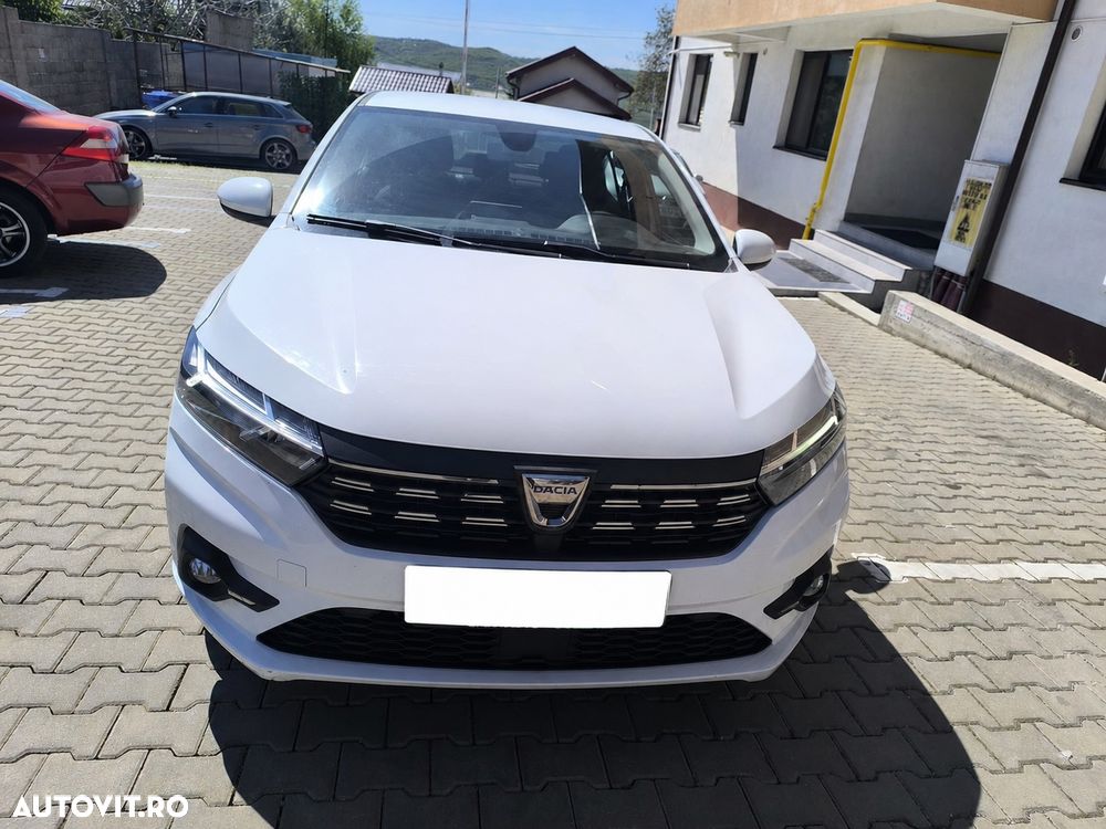 Dacia Logan TCe 90 Essential - 1