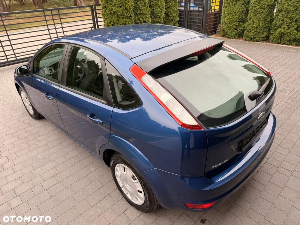 Ford Focus 1.6 16V Style+ - 11