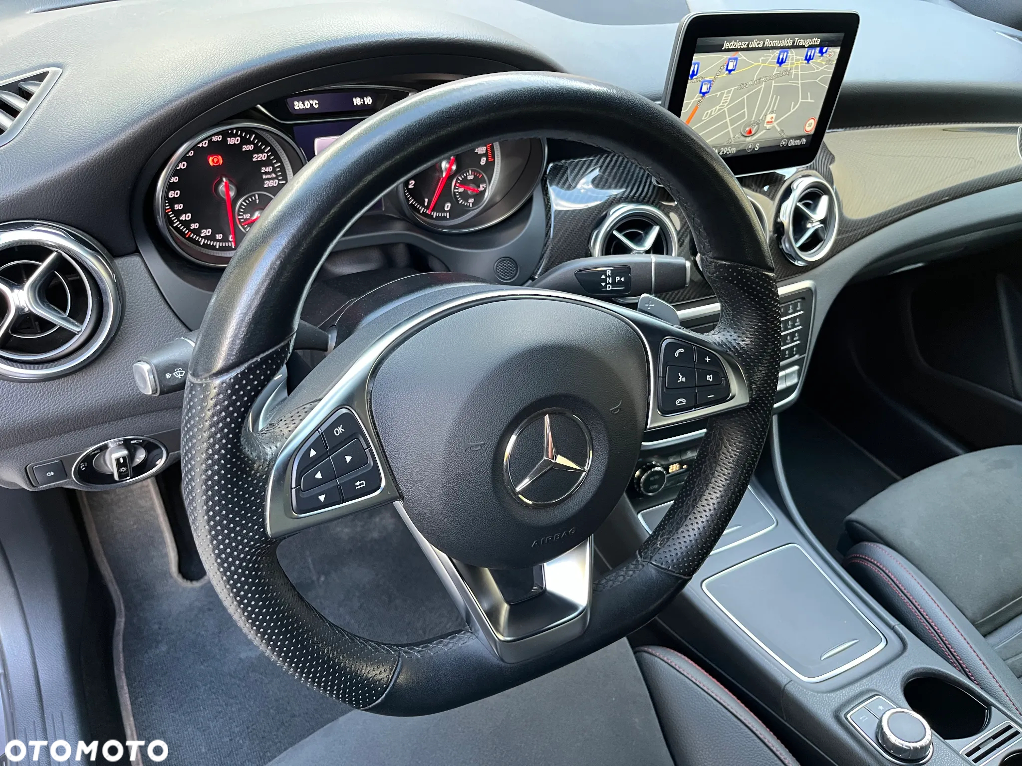 Mercedes-Benz GLA 250 4-Matic AMG Line - 22
