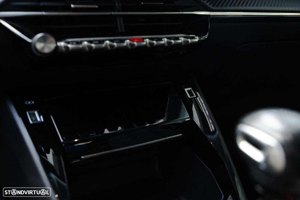 Peugeot 2008 1.5 BlueHDi Allure - 24