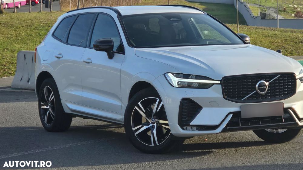 Volvo XC 60 B4 MHEV AWD R-Design - 12