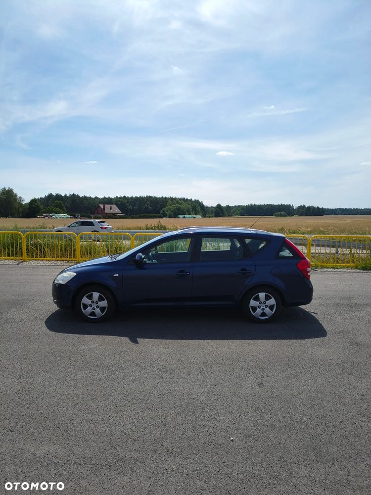 Kia Ceed 1.6 Crdi Comfort + - 4