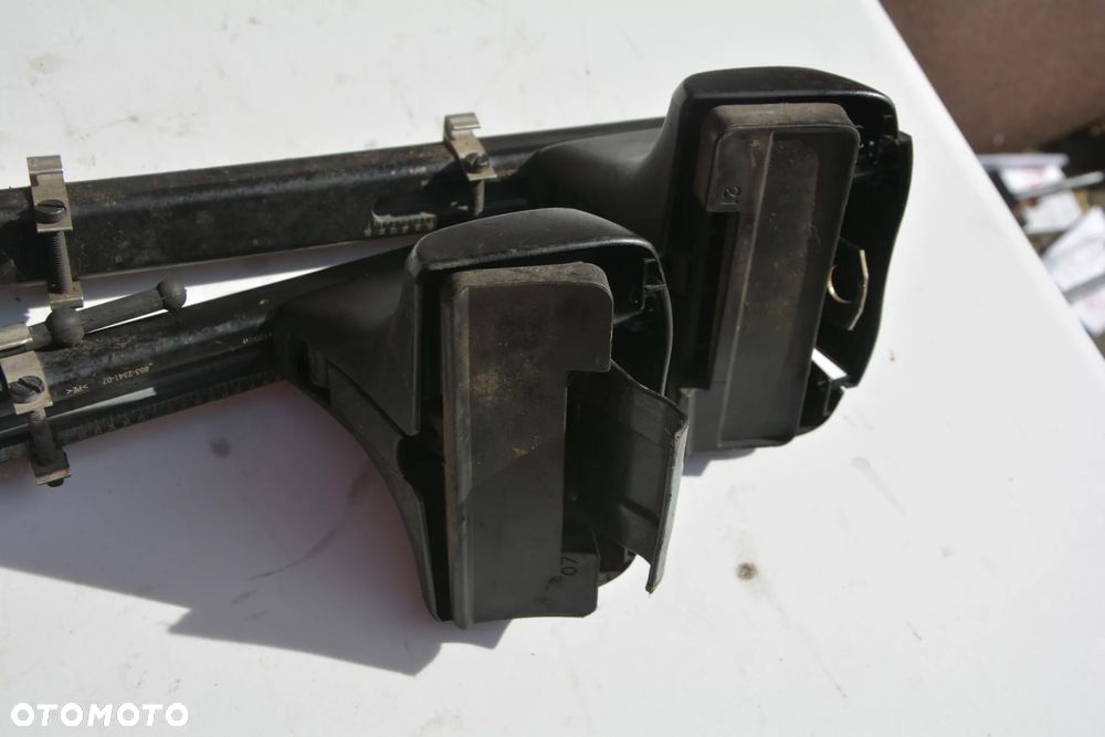 VW Golf 4 3 drzwi Bagażnik na rynienki dachowe Thule Klucz - 4