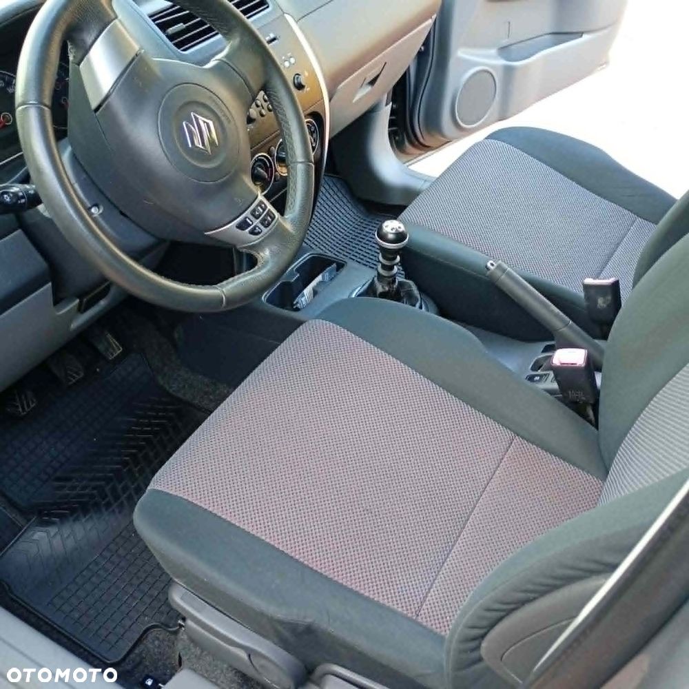 Suzuki SX4 - 9