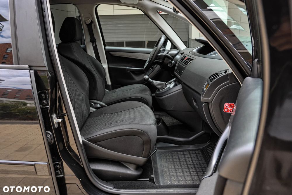 Citroën C4 Grand Picasso - 11