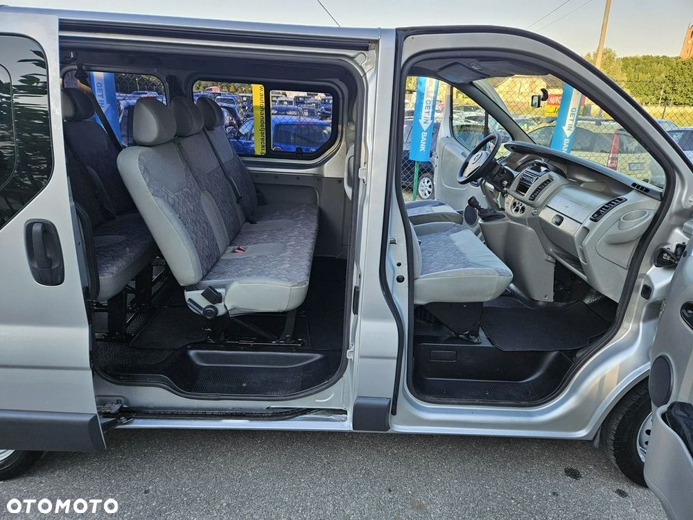 Opel Vivaro - 10