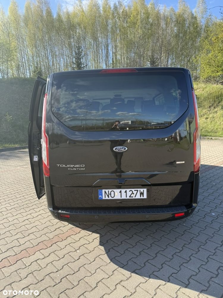 Ford Tourneo Custom - 9