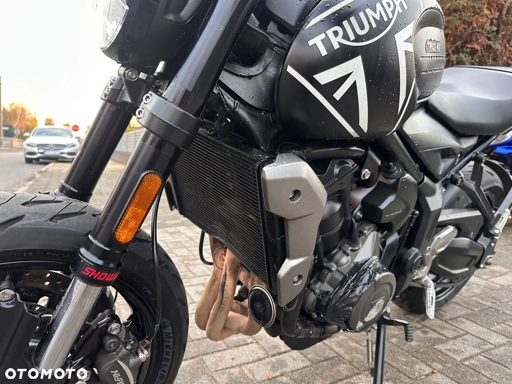 Triumph Trident - 25