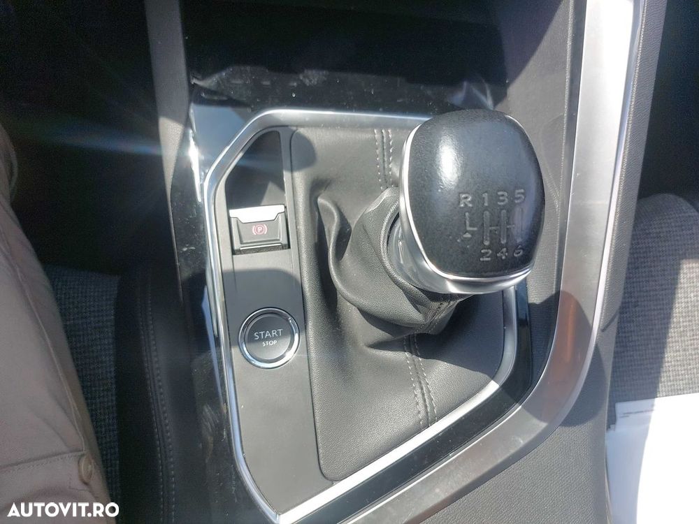 Peugeot 3008 PureTech 130 Stop & Start GPF Active Business-Paket - 8