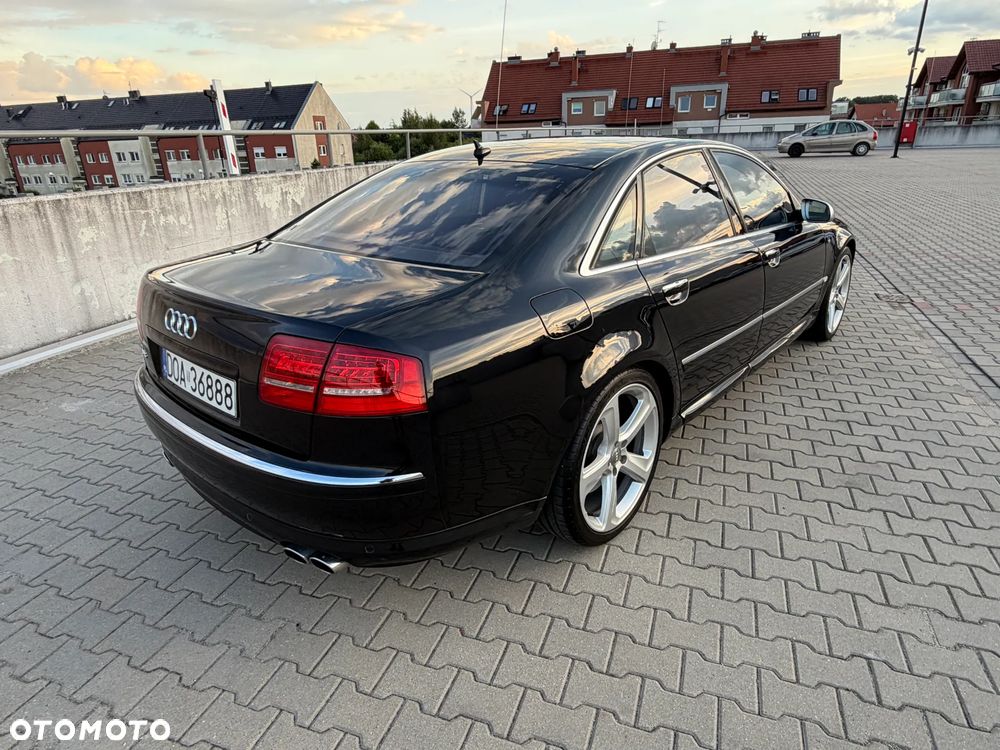 Audi S8 - 7