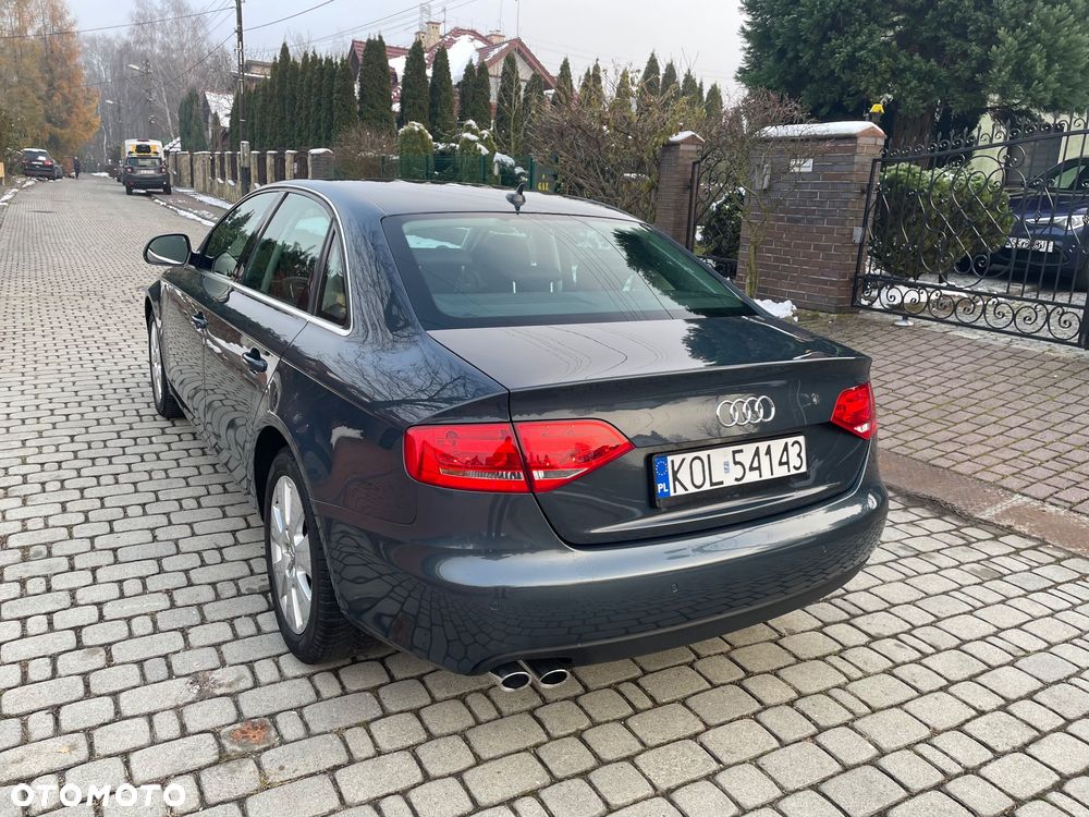 Audi A4 Limousine - 9