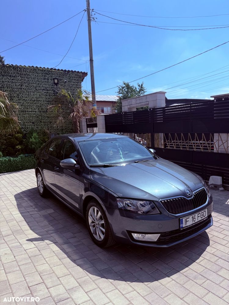 Skoda Octavia 2.0 TDI DSG 4X4 Ambition - 2