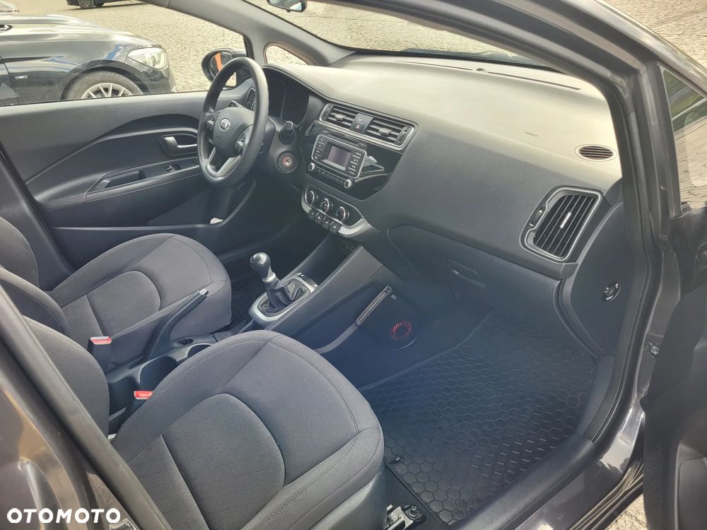 Kia Rio 1.2 Attract - 10