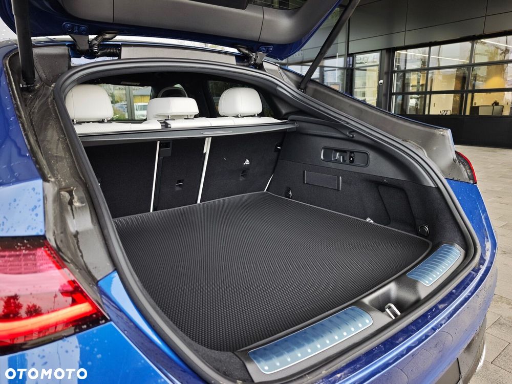 Mercedes-Benz GLC - 31