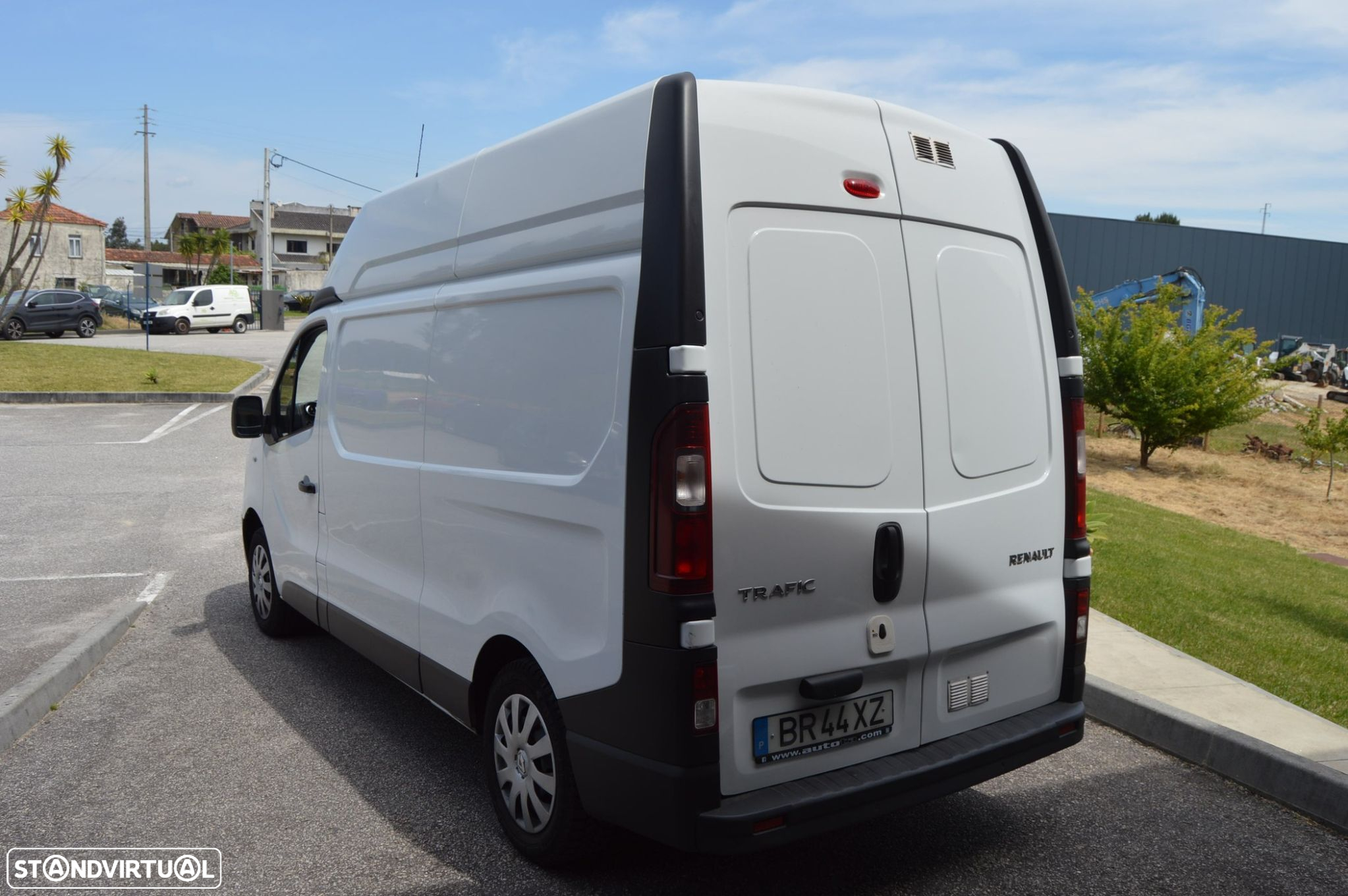Renault Trafic Outro - 3