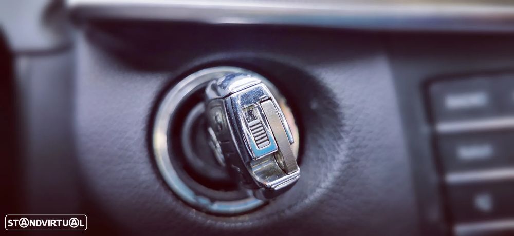 Mercedes-Benz E 250 BlueTEC 4Matic 7G-TRONIC Avantgarde - 24