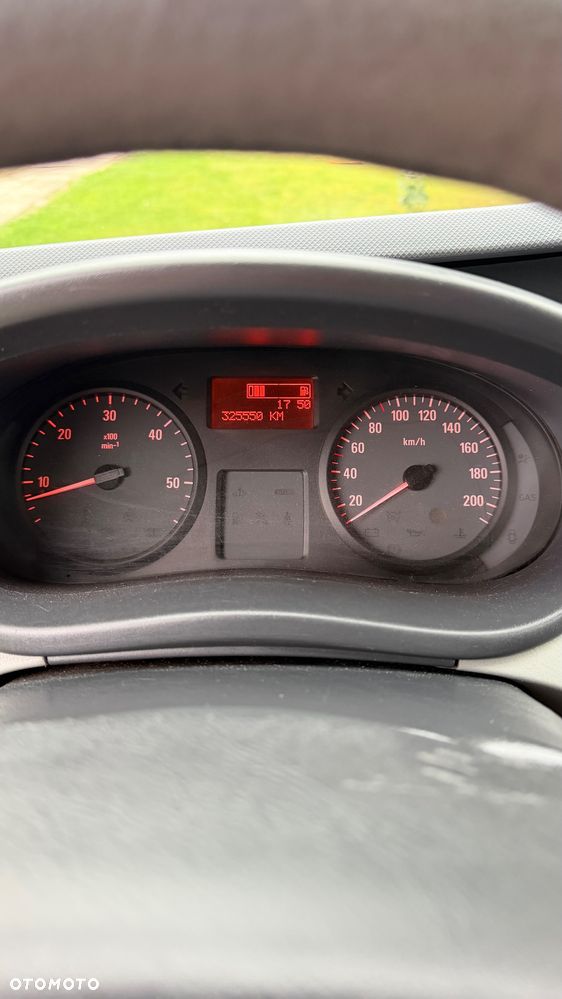 Opel Vivaro - 16