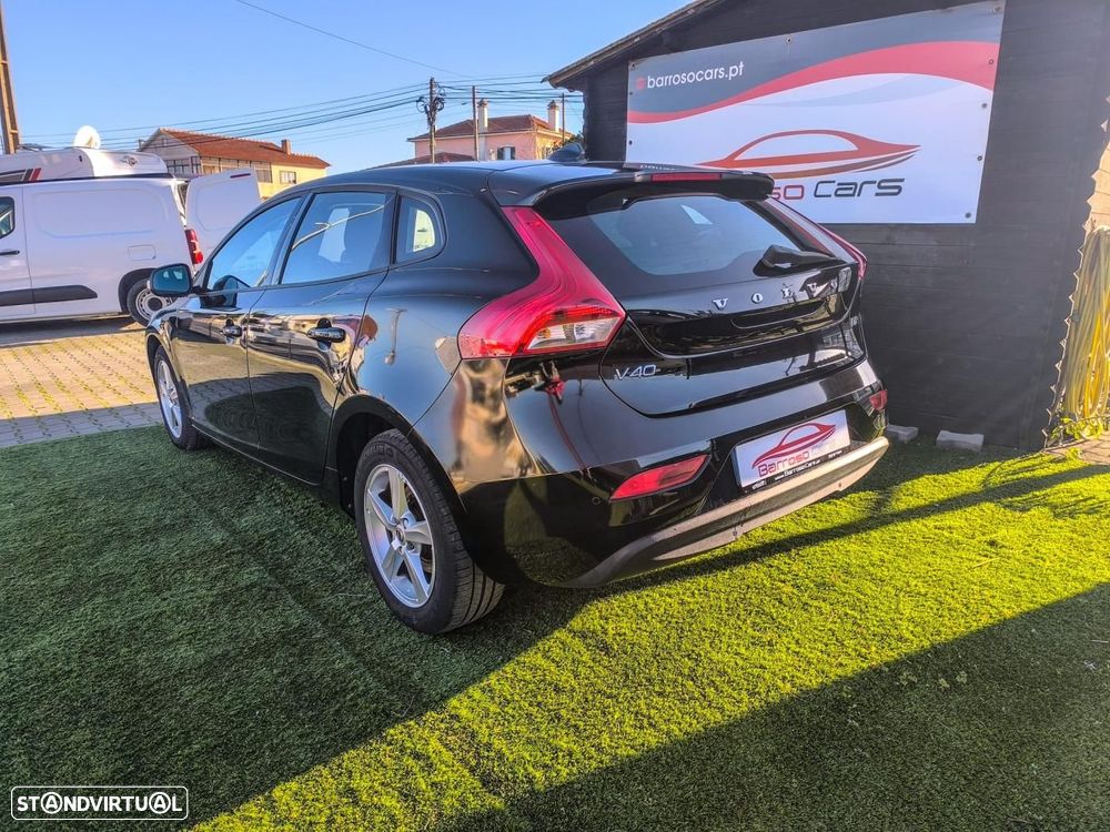 Volvo V40 2.0 D2 Kinetic - 4