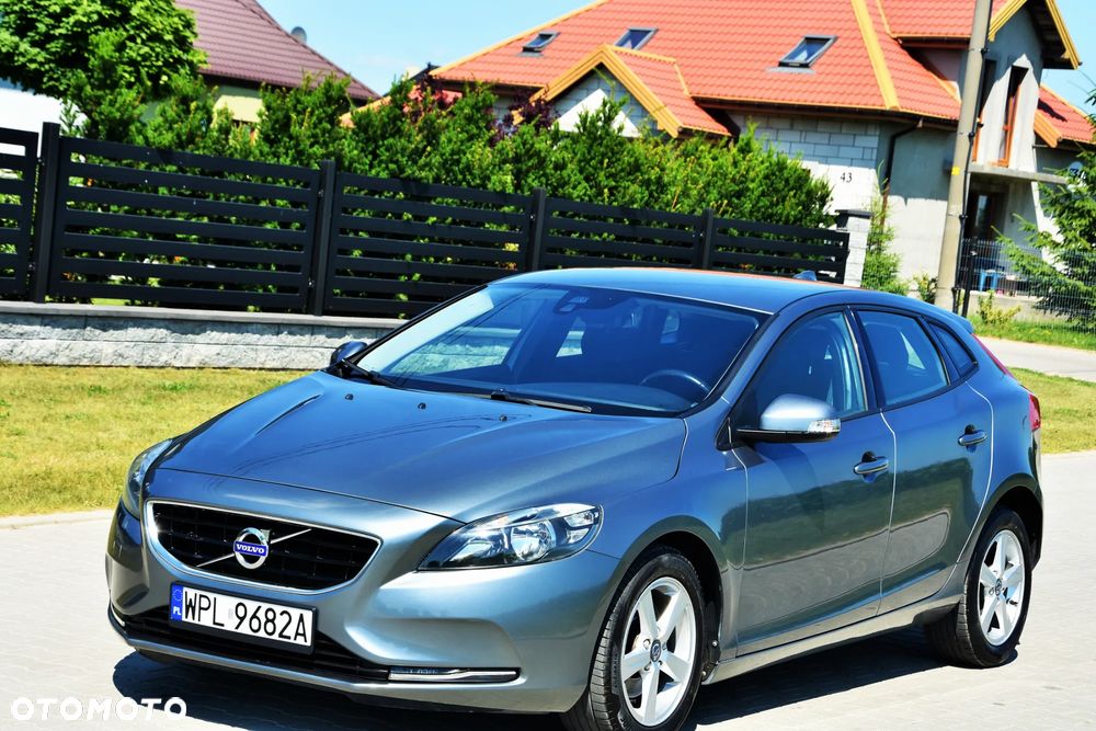 Volvo V40 D2 Momentum - 4