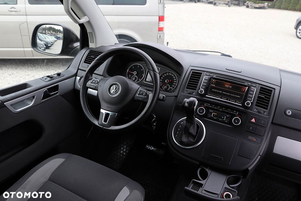 Volkswagen Multivan - 25