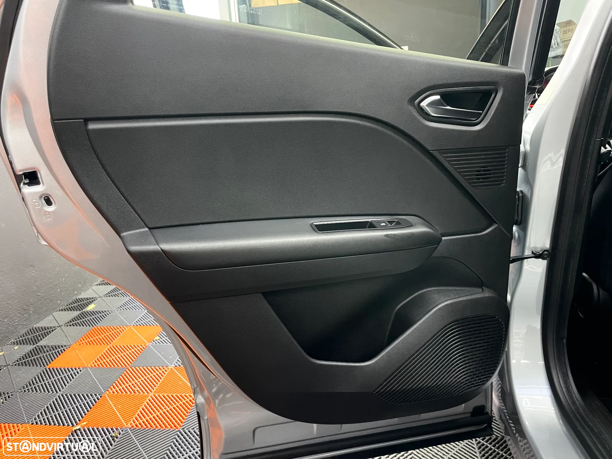 Renault Captur BLUE dCi 115 EDC INTENS - 16