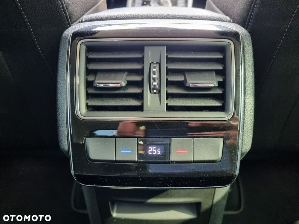 Skoda Superb 1.8 TSI DSG Style - 23