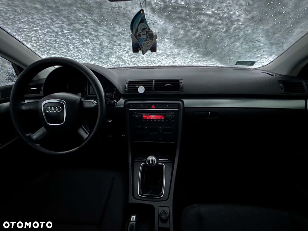 Audi A4 Avant - 4