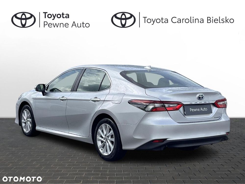 Toyota Camry - 2
