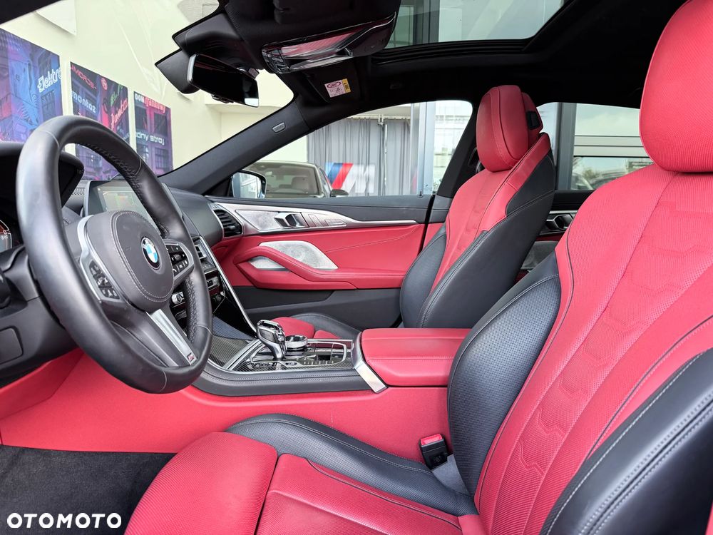 BMW Seria 8 - 32