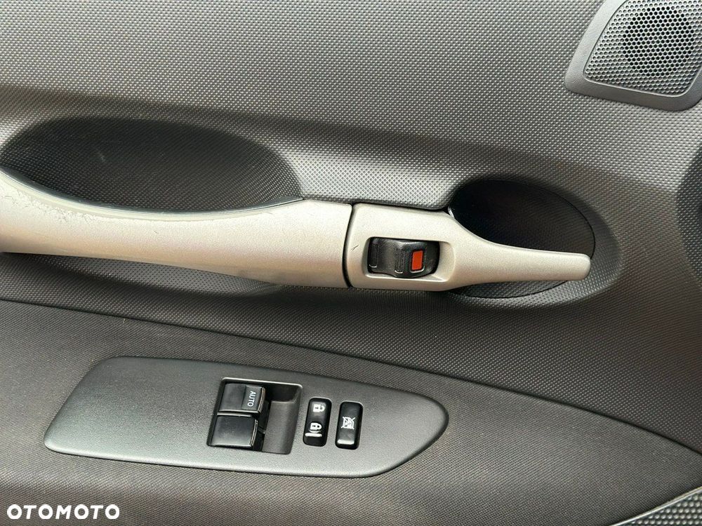 Toyota Auris 1.33 VVT-i Terra - 15
