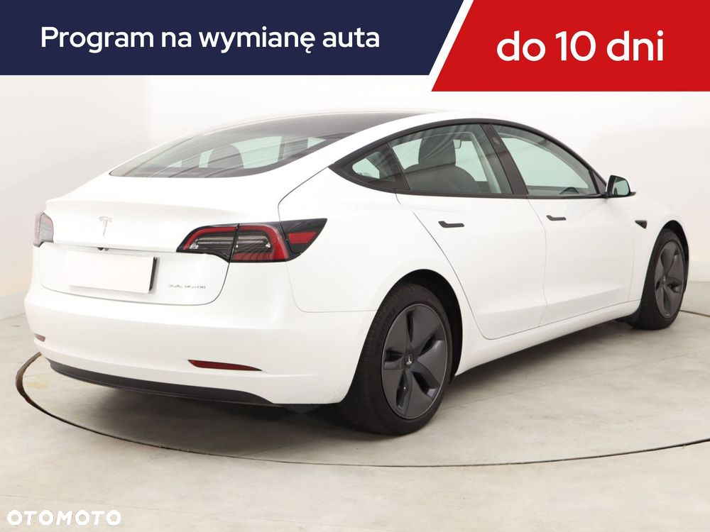 Tesla Model 3 - 7