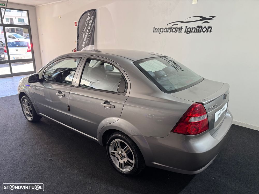 Chevrolet Aveo 1.2 LS - 4