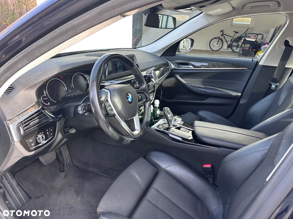BMW Seria 5 520d xDrive M Sport sport - 4