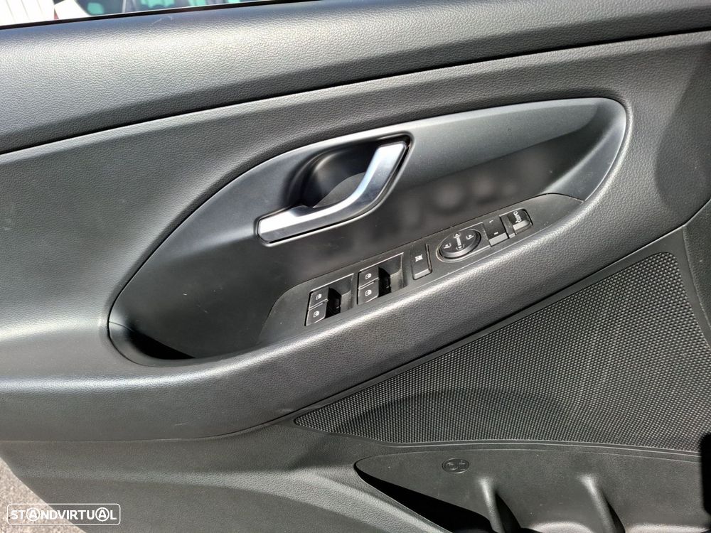 Hyundai i30 1.0 T-GDi Style Plus — fotografia 19