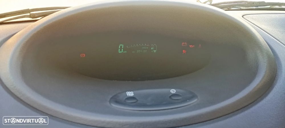 Toyota Yaris 1.0 Terra - 22