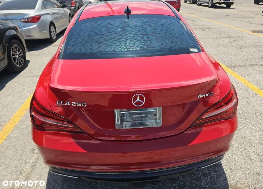 Mercedes-Benz CLA 250 4-Matic AMG Line - 6