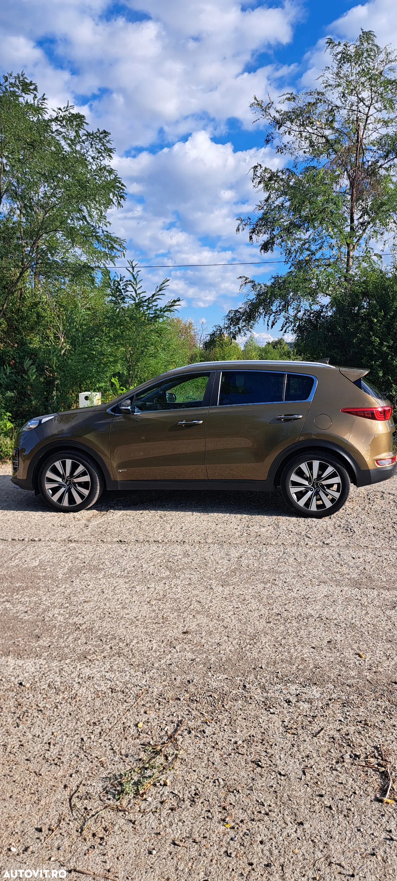 Kia Sportage 2,0 CRDI AWD Aut. Platinum - 4