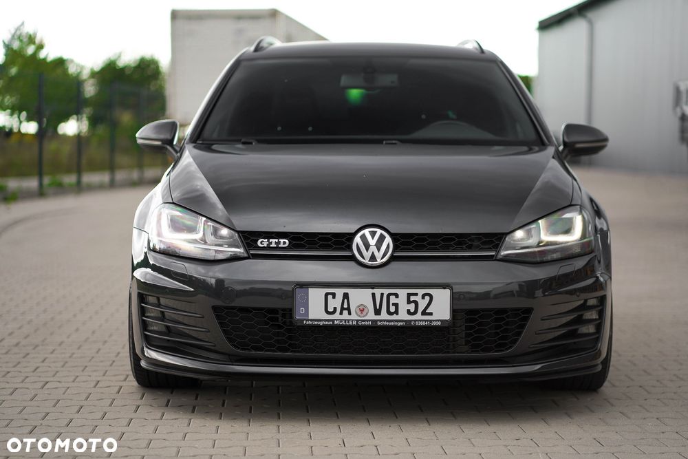 Volkswagen Golf - 4