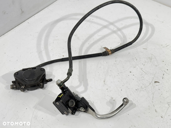 Zacisk pompa przód Piaggio Zip 50