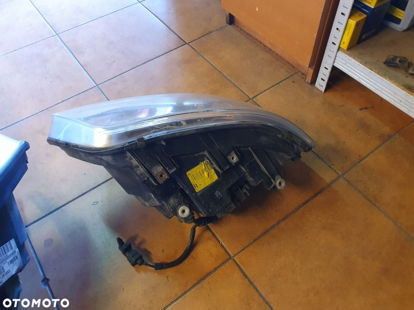 REFLEKTOR L/P VW TRANSPORTER T5 - 4