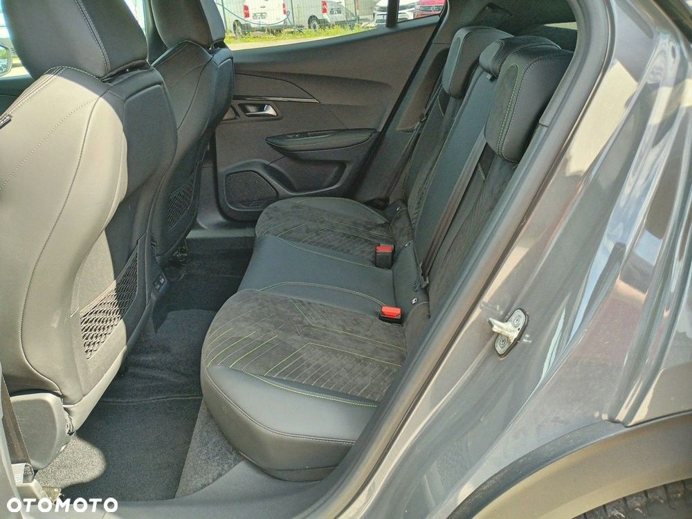Peugeot 2008 - 10