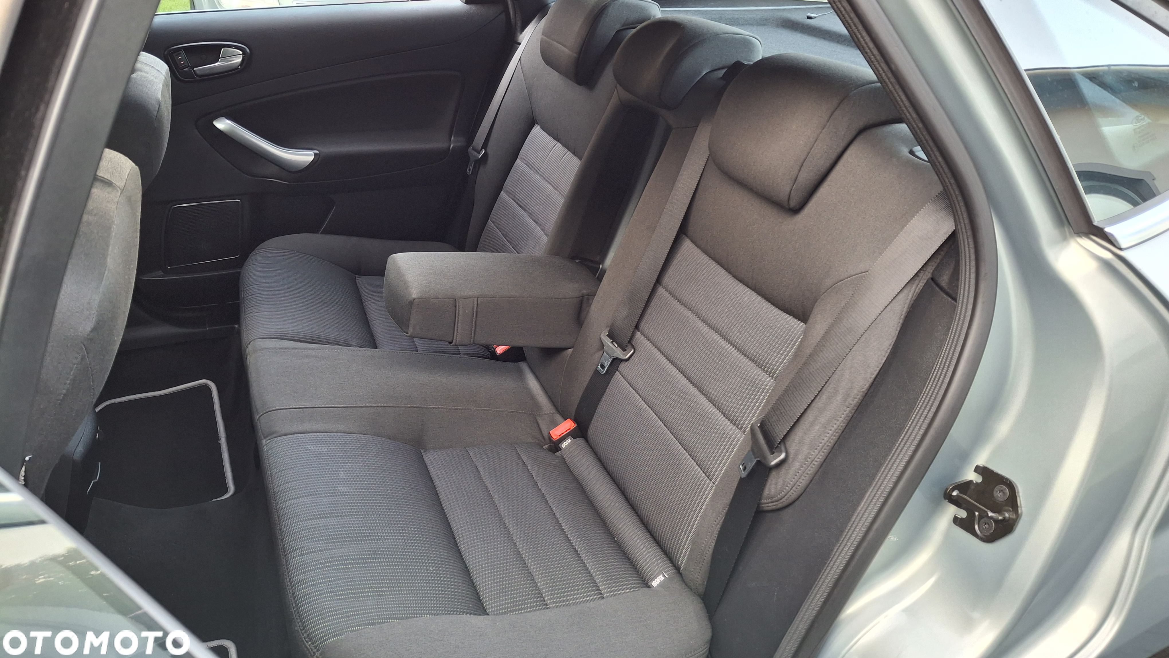 Ford Mondeo - 8