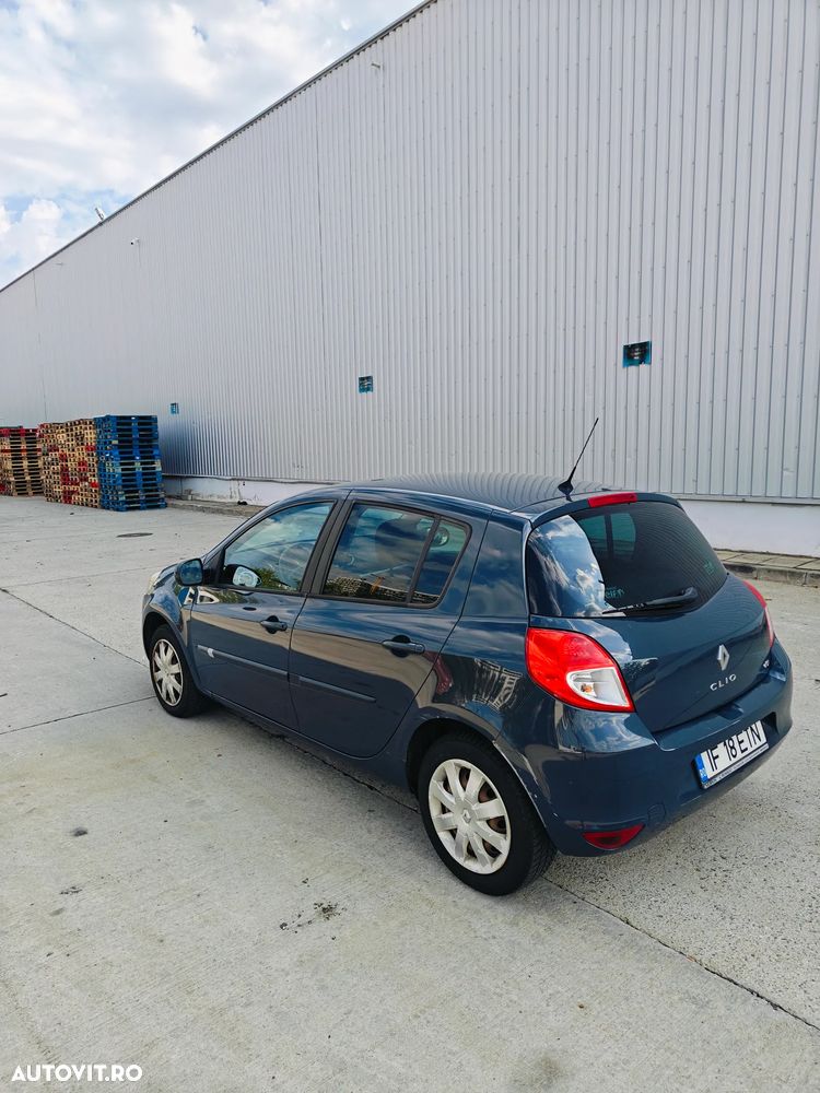 Renault Clio III 1.5dCi Expression - 3