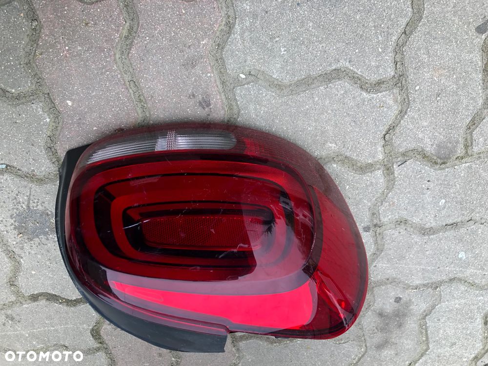 Lampa tylna lewa strona Citroen C3 3 2018 9812257580 - 1