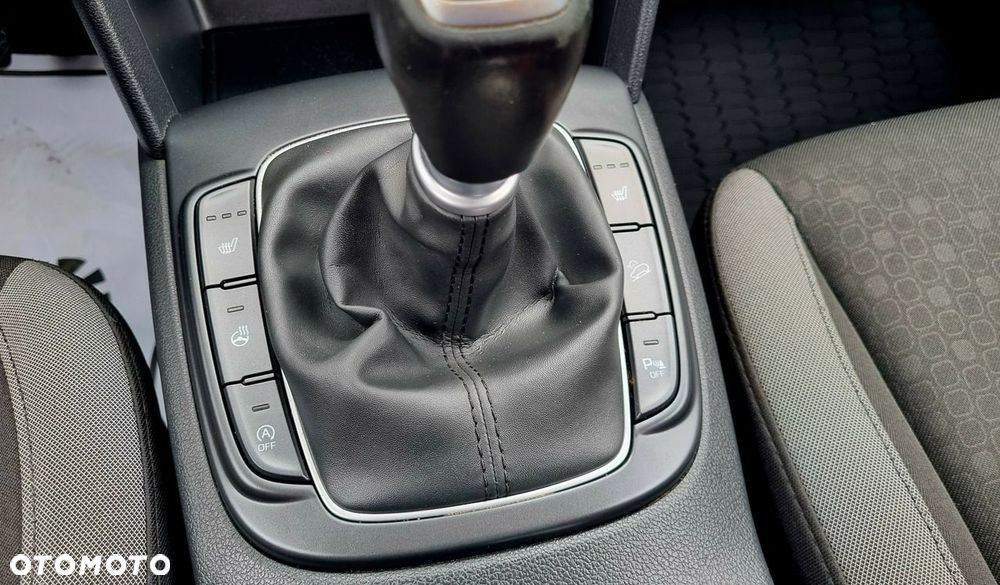 Hyundai Kona - 22